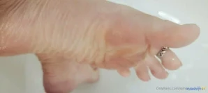 Simplysexysage - Full length leg and feet What are you waiting for a