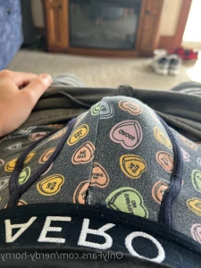 Nerdy-horny - I needed a release SO bad this is the first time I ve