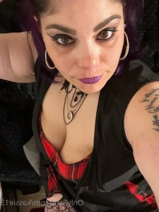 Kassie13 - Gotta love some hard back shots wegohard