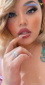 Rinjella - Freak like me You want a good girl that does bad things to