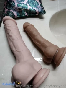 Naughtyhoneypot - Can you guess which one I used last night