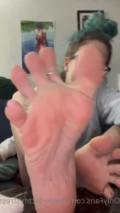 Theperfectmistress - No flash vs Flash Imagine these soft soles all