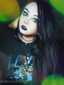 Lilithmournstar - Peep the mylinx on my profile make a dönætïon