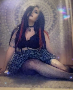 Lilithmournstar - Peep the mylinx on my profile make a dönætïon