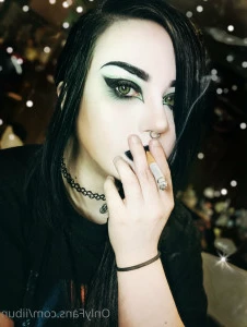Lilithmournstar - Ashcapp or enmov for nudes Also got a new shnap Hmu