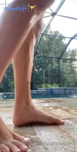 Naomiswann - Go ahead and take a look