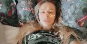 Naomiswann - Get with me in your DMs 