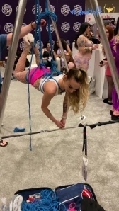 Naomiswann - For your worshipping pleasure