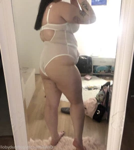 Gothbabydoll - Panty shot part 2