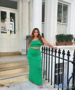 Ayeshax - Monday Blues