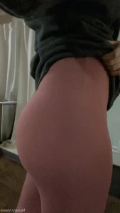 Mysterymaeve - No bra no panties
