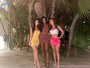 Hustlewithann - Looking for a naughty office secretary