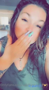 Wildfantasygirl69 - Hot and bothered just for youu