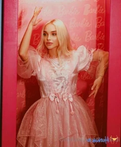 Little_flexi_di - Baby tell me what would you do if you walked into