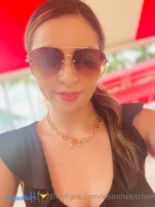 Irisinthekitchen - Chop chop Do you think I should make an apple pie