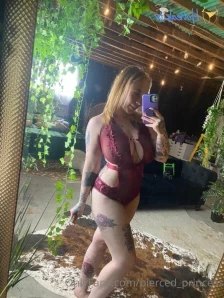 Pierced_princess - Feelin a lil spicy at work
