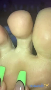 Lilucyfeet - These toes don t play around They play you