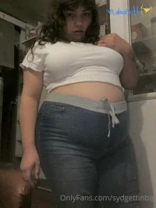 Sydgettinbig - Would any of you be interested in me live streaming I m