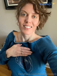 Bustybrooke1 - My new favorite pic from today