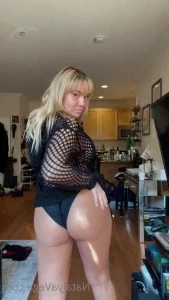 Thenatalyavega - Crawl to them slut bring your face over