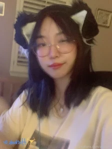 Aiyuens - Happy hump day