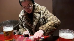 Leighravenx - A little back action