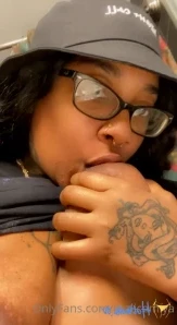 Malicemiya - My body looks so good drenched in oil