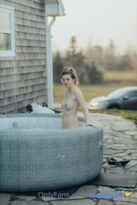 Emmajonesof - Spank or grab the booty