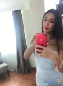 Ladyboymos - quick selfie
