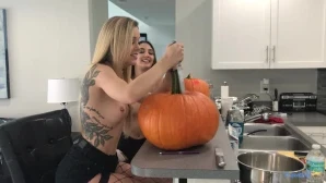 Kaliroses - cum and show my perfect peach some attention