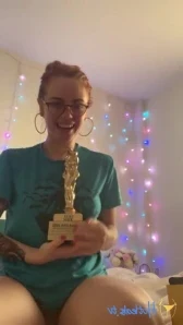 Ellahughesxxx - Who wants to see me have a little play time Get this 