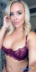 Alexismonroexx - Feeling naughty tonight
