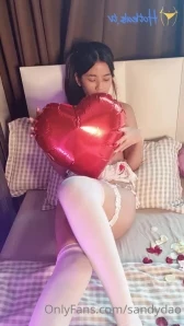 Sandydao - Who s ready to spoil me today