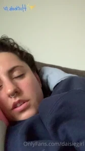 Daisiegirl - watch tv nahhh i have something better for you to watch