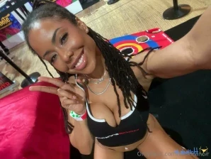 Thekiranoir - Share your fantasies with me today in my DM