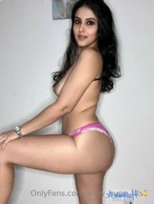 Anny_huge_tits1 - Let s play a tasty game tonight blindfolded taste