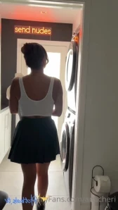 Anacheri - Wanna pull my top down Tip on this post then check your DMs