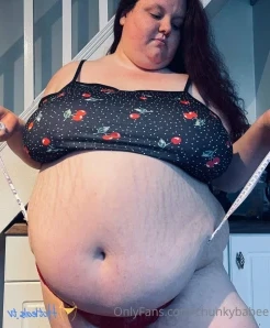 Chunkybabee - I was doing so well on my diet until my Feeder Boyfriend