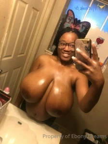 Idreamofebony - HAPPY tittytuesday y all 38O Queen