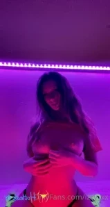 Izzy_xx - make me beg for it 