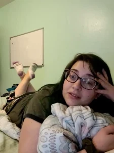 Shortlivedtyranny - Do you like the way my curvy legs fill out these