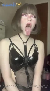 Thecutestkittycat - So close to seeing my tight asshole 