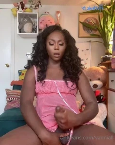Vanniall - bored and looking for trouble any takers hehe