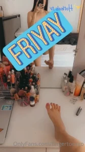 Fingertoesxo - Love me to the moon and back