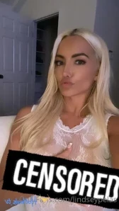 Lindseypelas - The girls in Yellow Yellow in the DM I sent too