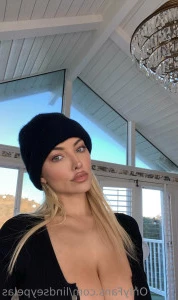 Lindseypelas - Good morning from Hollywood