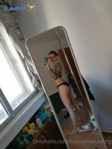Ivyworksoutdirty - Another camel toe workout This time wearing a grey
