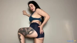Thefartworld - Kira Ripping Fart After Fart After Fart And Counting