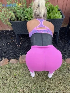 Texasthighs - Teasers Just laid out on my back booty view in your DMs