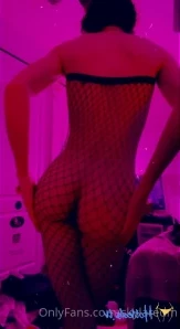Skylaredm - If someone gives me 25 I d record something super hot with
